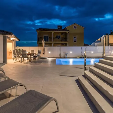 Casa L Holiday home *