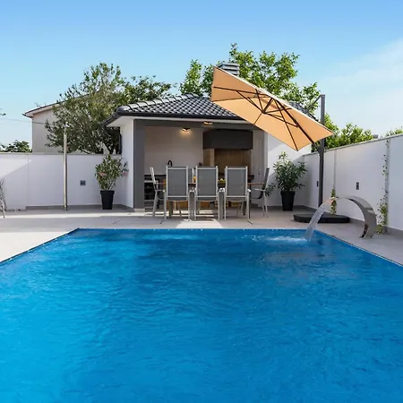 Holiday home Casa L *