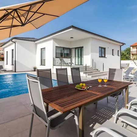 Casa L Holiday home Pula